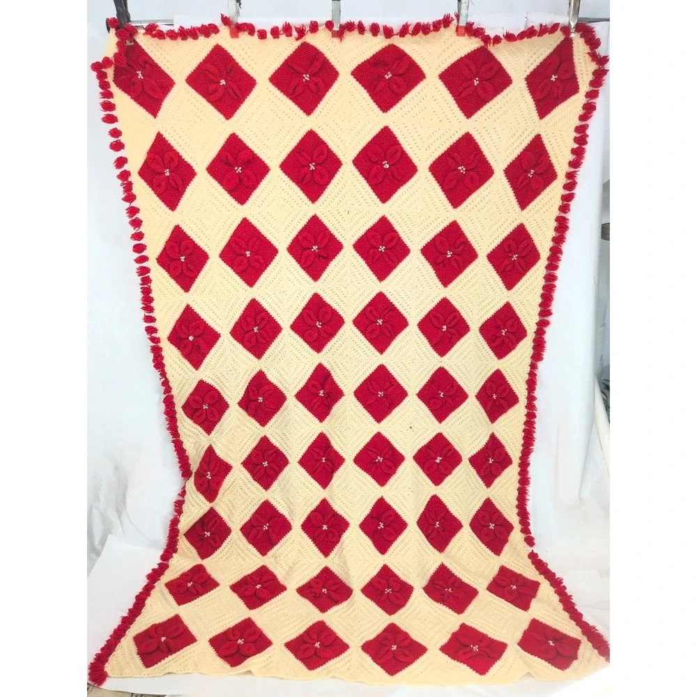 VTG  Granny Nantucket Poinsettia Afghan 87